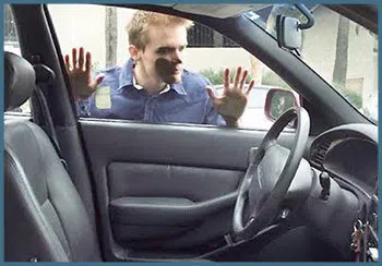 Safe Key Shop Charlotte, NC 704-750-8660 - 19-locked-keys-in-car